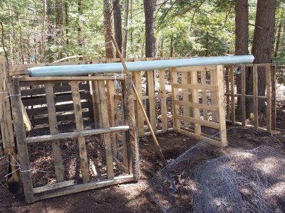 compost bins - pallets & zip ties
