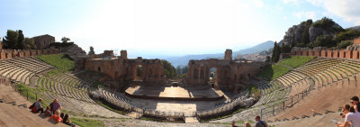 2958g Roman Amphitheatre Messina Sicily Italy.jpg