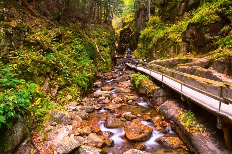 NH Flume Gorge Avalanche Lower Falls 