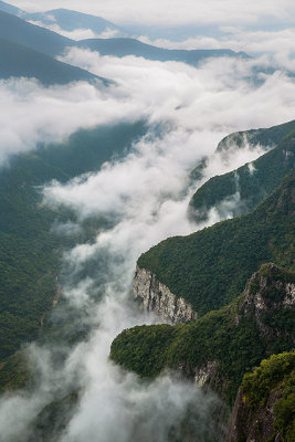 Fenomeno-Viracao-Canion-Fortaleza-Cambara-do-Sul-130504-4724.jpg