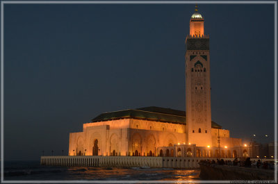 Night view of the Hassan 2 mosque