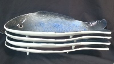 Set of 4 Stacking Fish Platters - 2 Red, 2 Blue