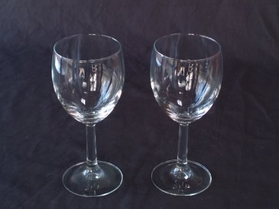 Pair of Luminarc Wine Glasses - Clear
