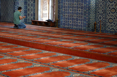Praying - Rstem Pasha Mosque