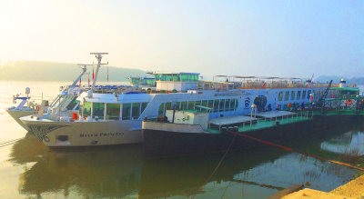 the River Adagio cruise boat