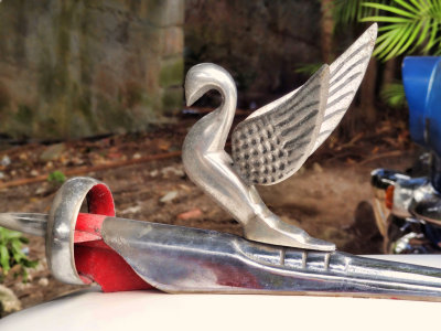 Classic car hood ornament