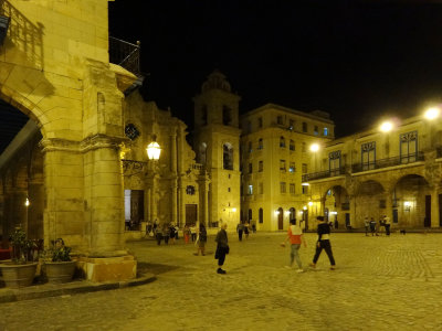 Sancti Spiritus at night