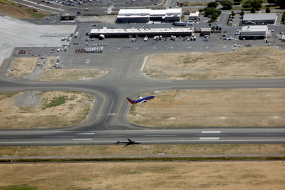 Southwest Airlines 737 Taking Off