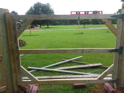 hanging_gate.jpg