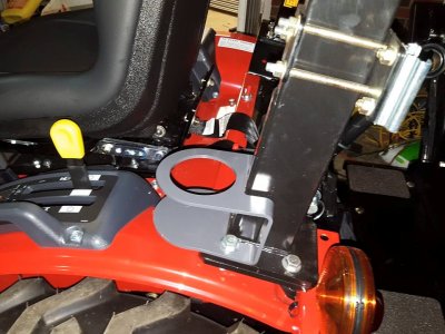max26_cup_holder.jpg
