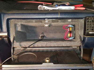 glove_box_installed.jpg