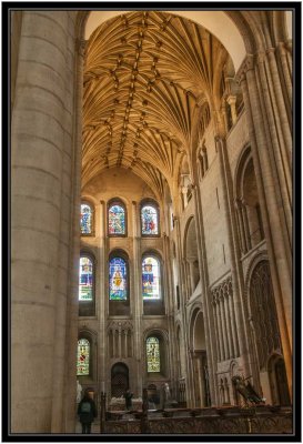 28 North Transept D3013234.jpg