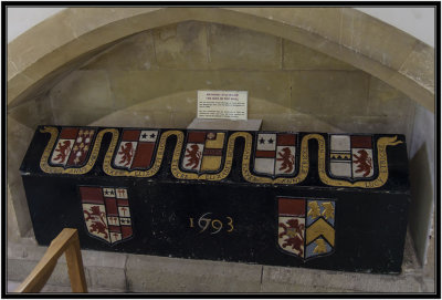 36 Ettricke Tomb D7501034.jpg