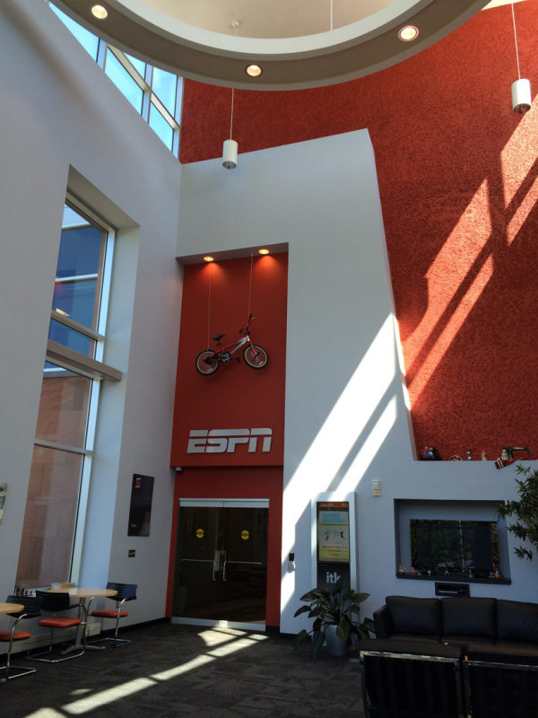 lobby12.jpg