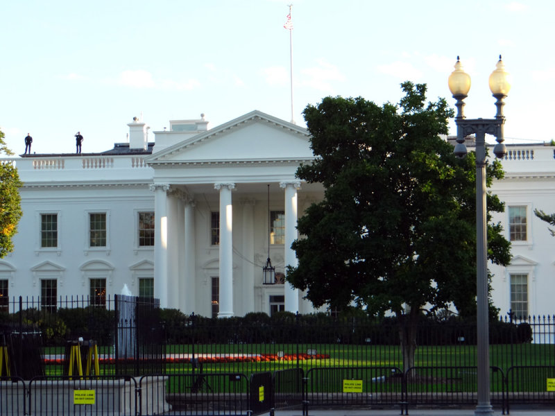 whiteHouse.jpg