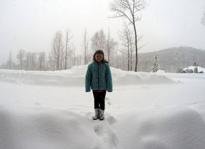 ellieSnow.jpg