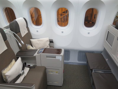 Royal Brunei business class seat on 787 dreamliner