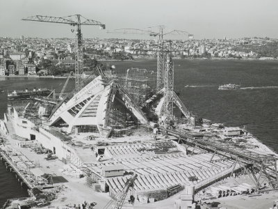 Sydney opera house under construction