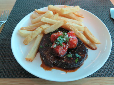 Melbourne Qantas First lounge sticky beef
