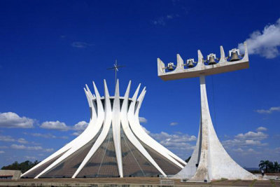 chiesa Brasilia esterno.jpg