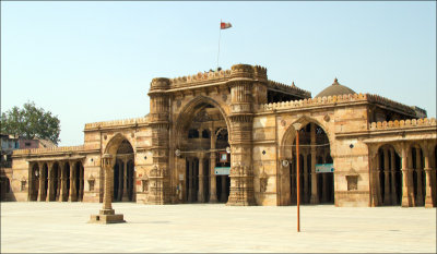 Moschea esterno copia.jpg