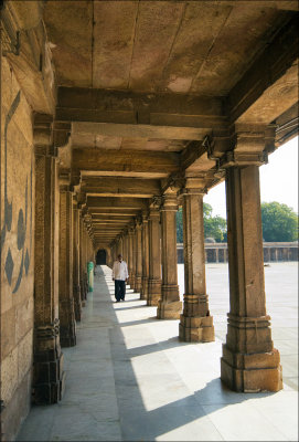 moschea portico copia.jpg
