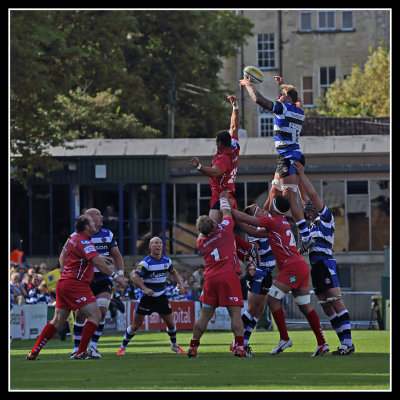 Catching a lineout throw