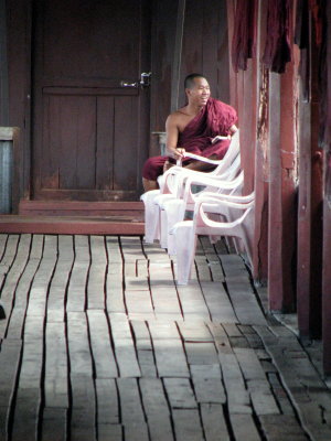 Monk, Nga Phe Chaung Monastery
