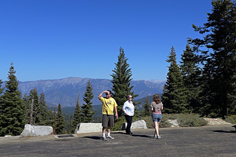 Scott-Nora-Rhian  Kings Canyon View.jpg