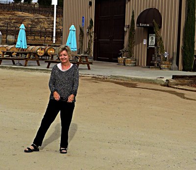 Renzoni Winery - Nancy - Cropped.jpg