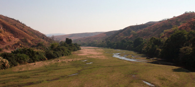 Crossing a river between Antsirabe and Morondava