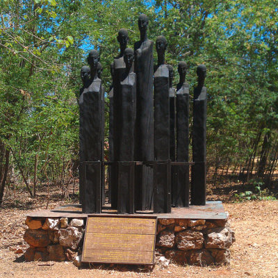 Memorial to the Palisandre Forest