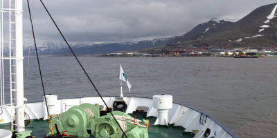 Ortelius departing Longyearbyen, Svalbard