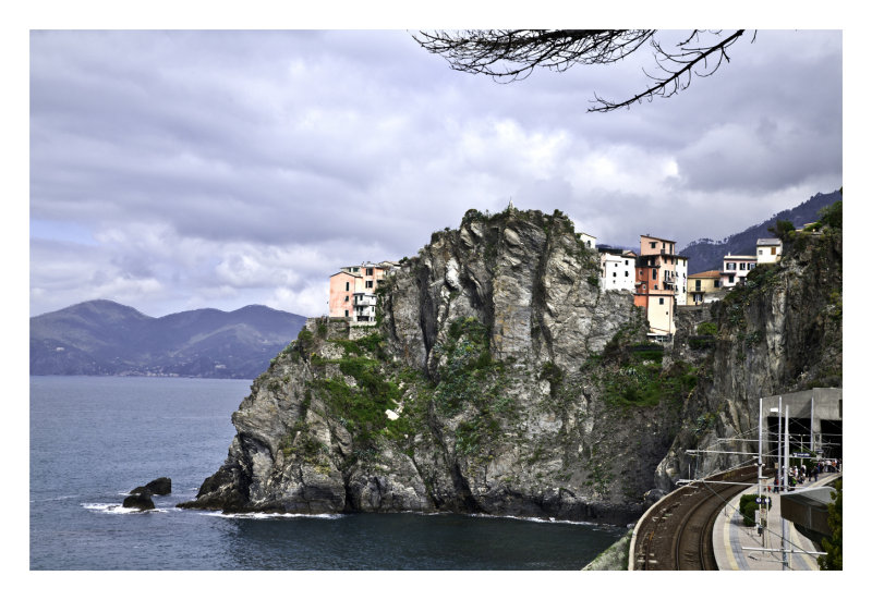 Mountain dwelling,  Manarola