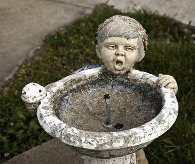 Ghastly water fountain,  Howard, KS