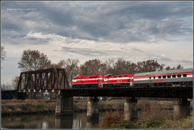 The 7001 and the 2100 crossing the Puyallup river