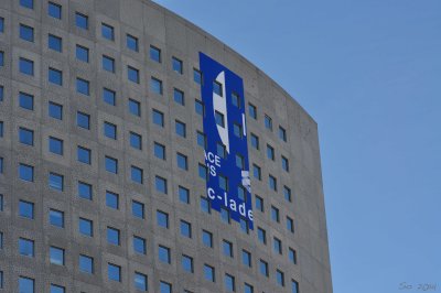 Design in blue and white