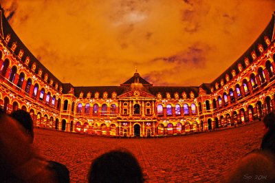 Spectacle at Invalides II