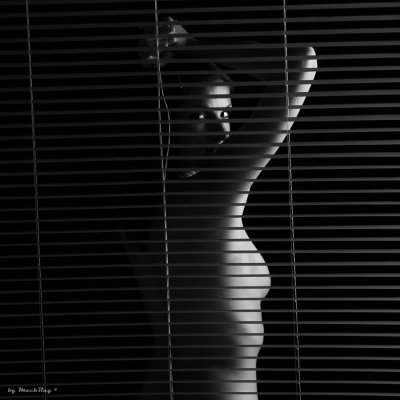 0905160272 LadyVes.jpg