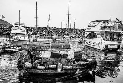 Sampan of the Typhoon Shelter