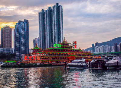 Jumbo, just before sunset, Aberdeen, Hong Kong