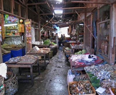 Gunungsitoli market