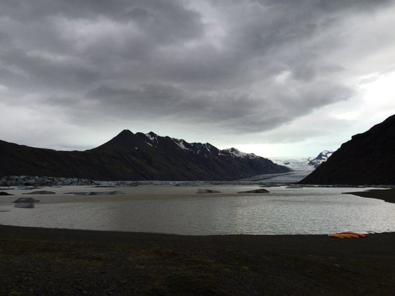Lónið undir Heinabergsjökli/Heiðnabergsjökli