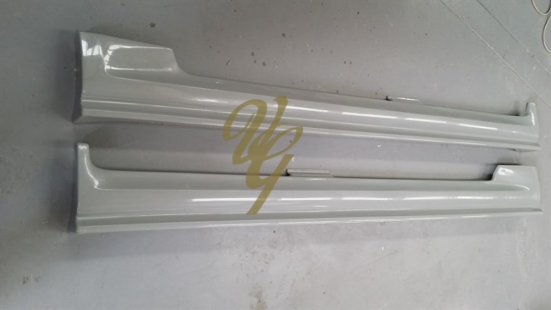 R34 Sedan Spec R Skirts 01.jpg