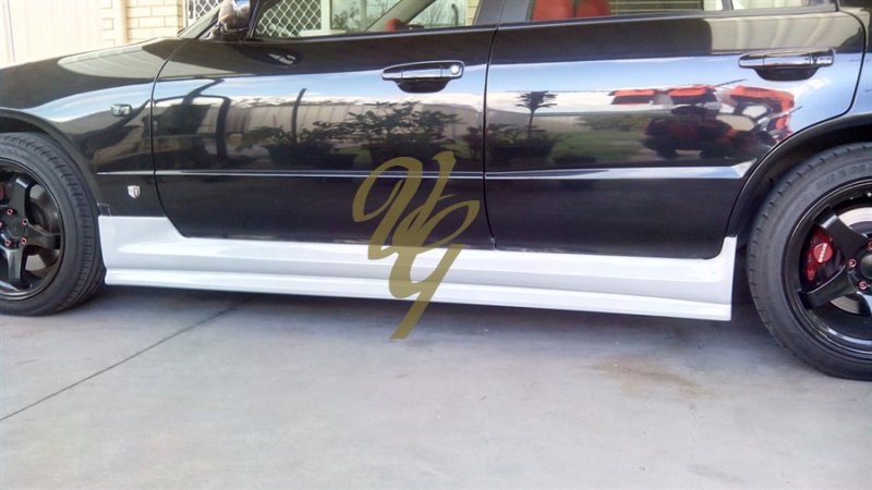 R34 Sedan Spec R Skirts 03.jpg