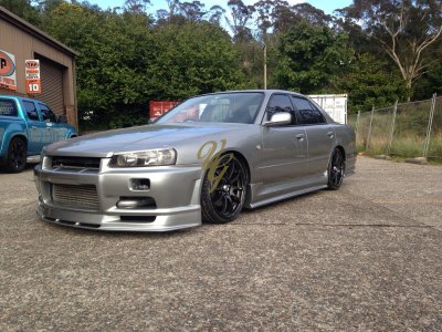 R34 R FB 03.jpg
