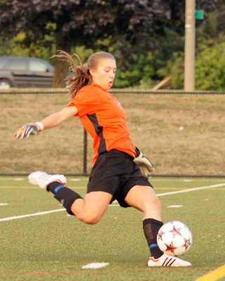 Queen's vs Ottawa Fury 04688.jpg