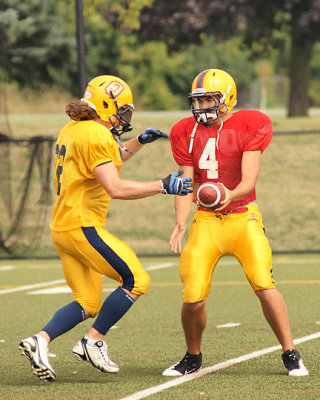 Queen's Football Practice 05020 copy.jpg