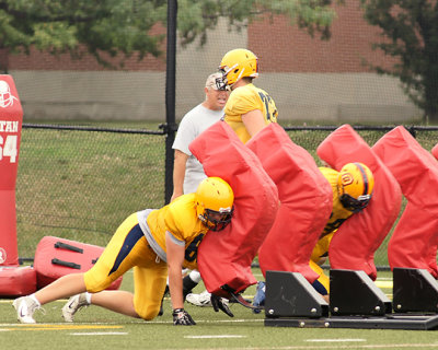 Queen's Football Practice 05098 copy.jpg