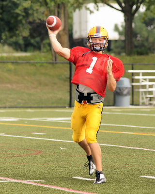 Queen's Football Practice 05178 copy.jpg